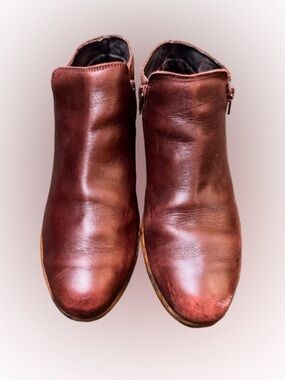 Naot Helm Leather Ankle Boots Bordeaux Side Zip Comfort Boots EU 41 US 10